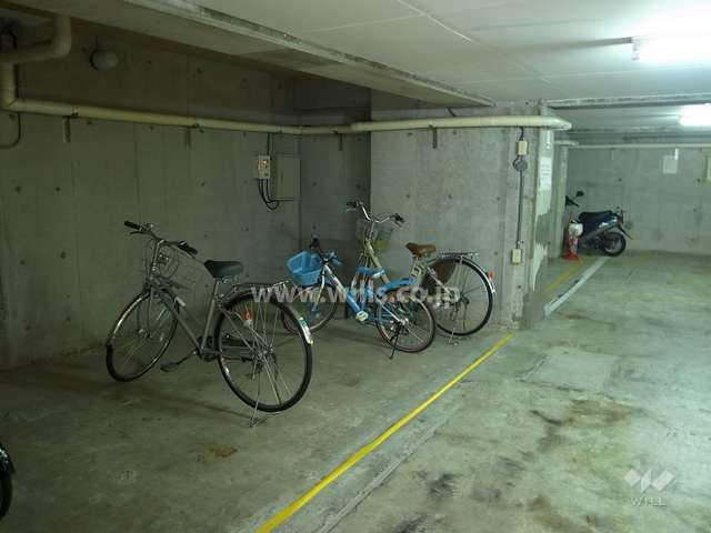 駐輪場、バイク置場