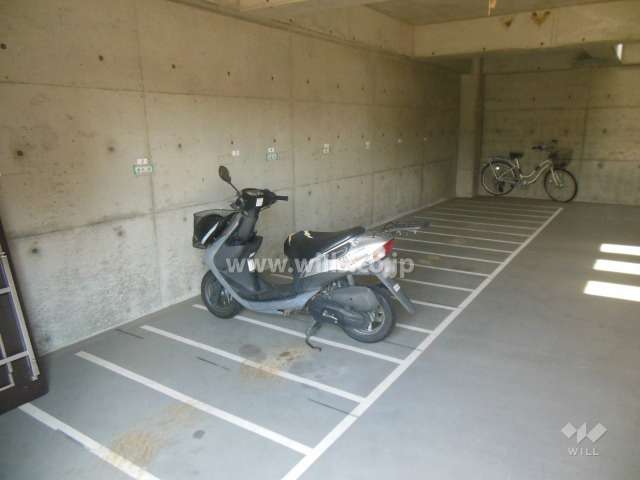 バイク置場