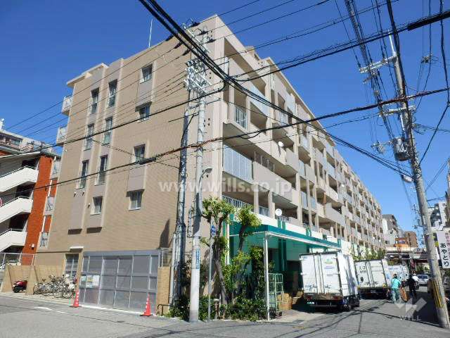 リヴロ新甲南の外観（南西側から）
