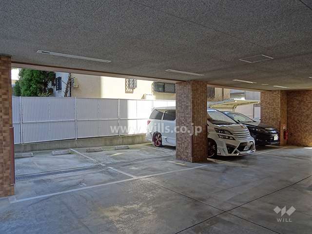 敷地内駐車場（屋内平面式）