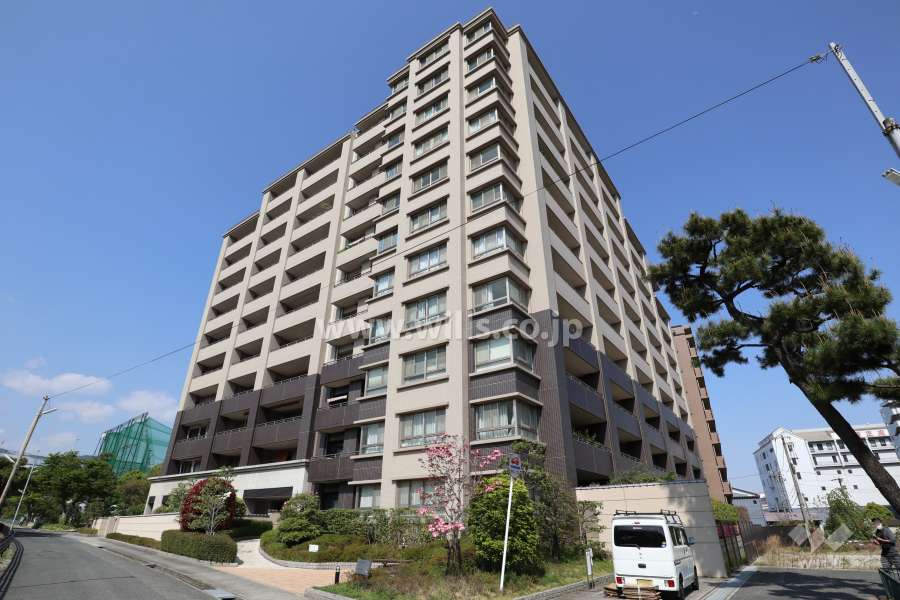 ルネ神戸住吉川清流の道の外観（南西側から）