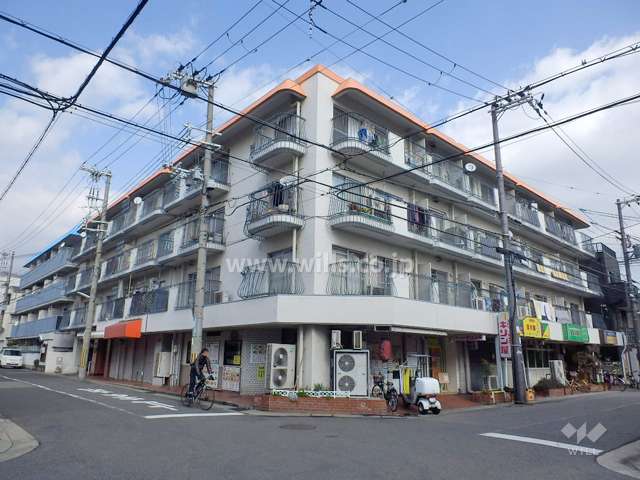 ルミエール青木の外観（南西側から）