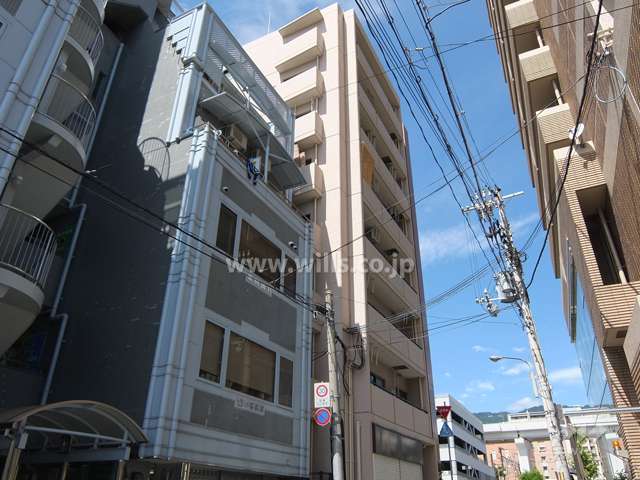 ロイヤル住吉の外観（南東側側から）