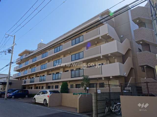 ロワイヤル芦屋西の外観（北西側から）