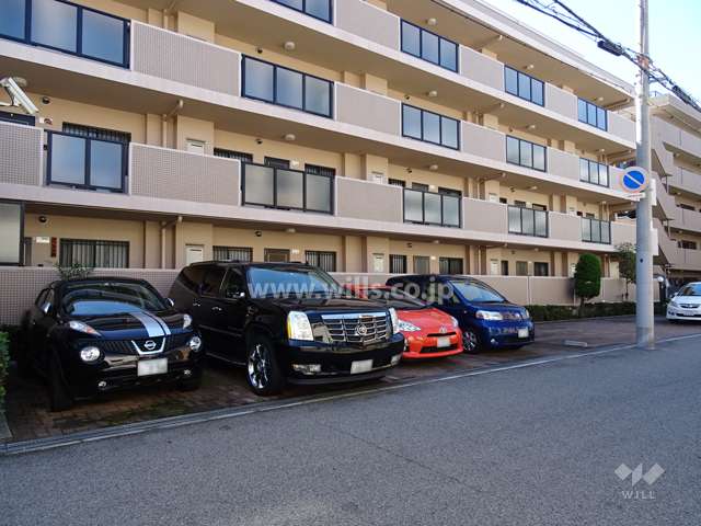 敷地内駐車場（屋外平面式）
