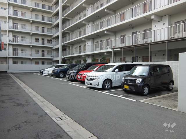 敷地内駐車場（屋外平面式）