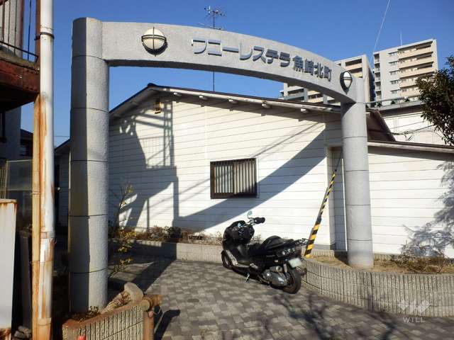 敷地入り口