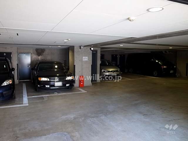 敷地内駐車場（屋内平面式）