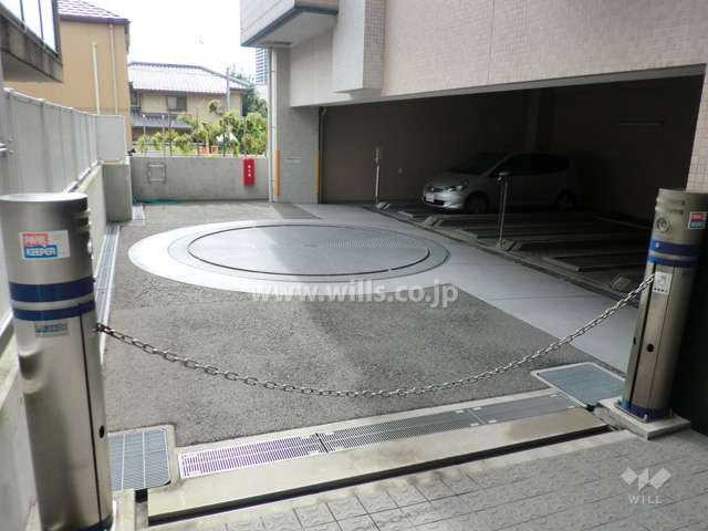 敷地内駐車場（屋内機械式）