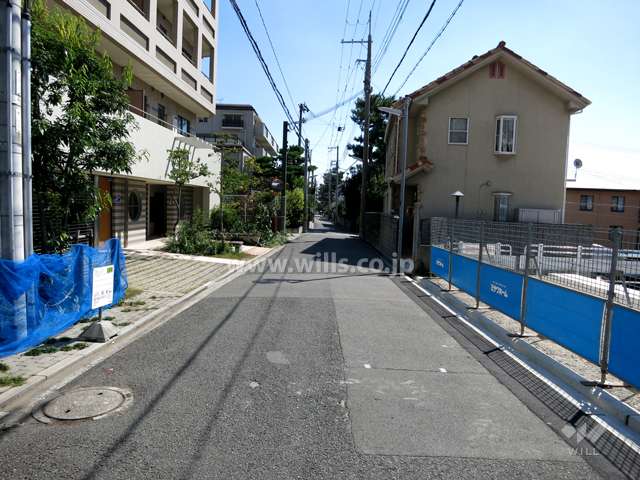 敷地南西側の前面道路