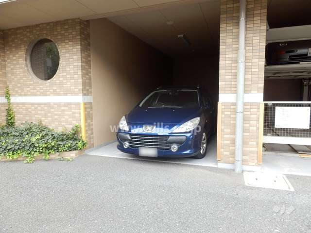 敷地内駐車場（屋内平面式）