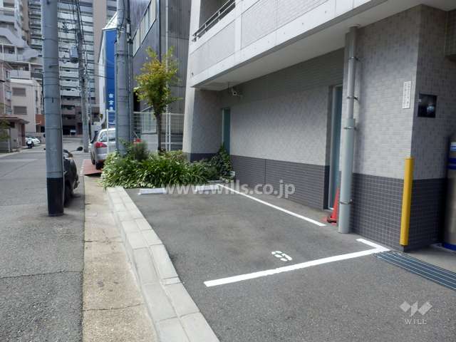 敷地内駐車場（屋外平面式）