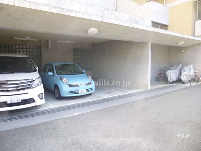 敷地内駐車場（屋外平面式）