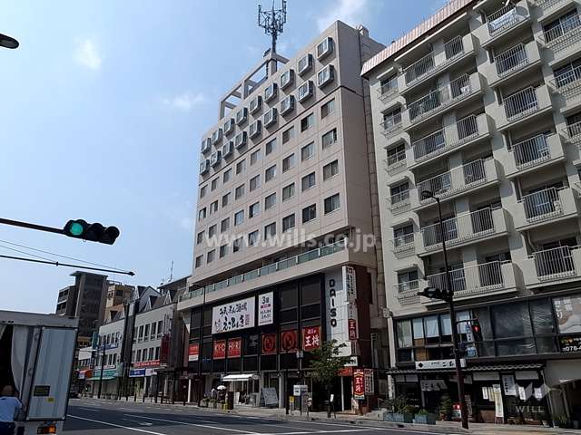 岡本クレセントハイツの外観（南東側から）