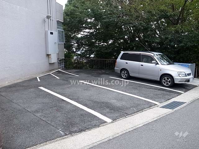 敷地内駐車場（屋外平面式）