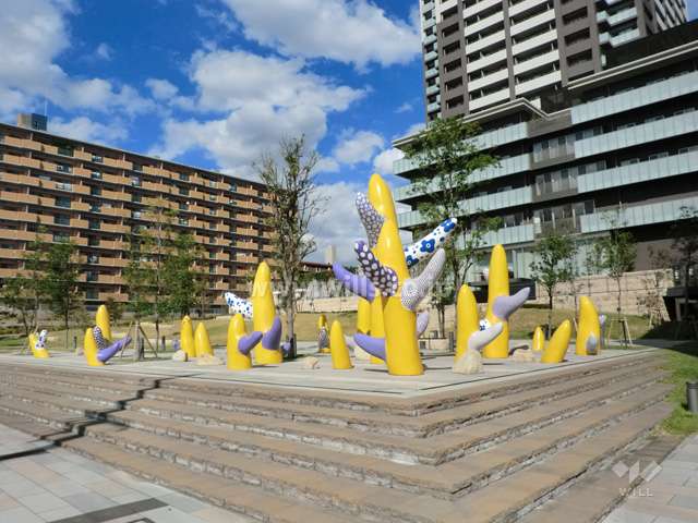 敷地内に設置されたオブジェ