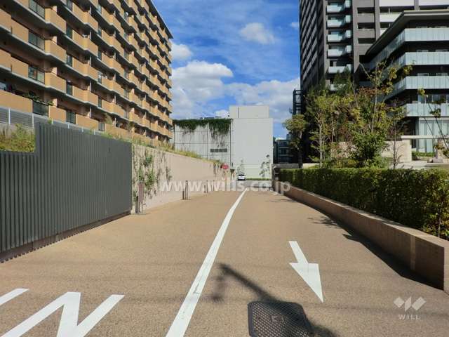 駐車場出入り口