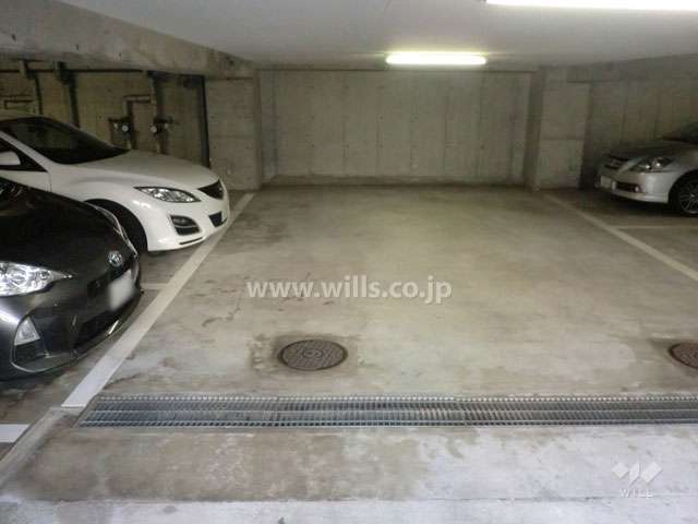 敷地内駐車場（屋内平面式）