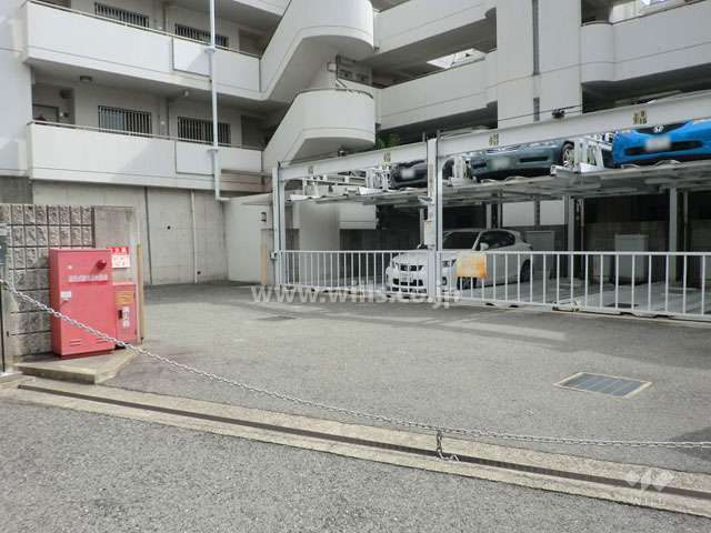 敷地内駐車場（屋外機械式）　※ロボットゲート付きです。