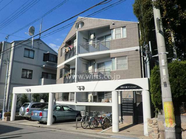 御影大蔵マンションの外観（南東側から）