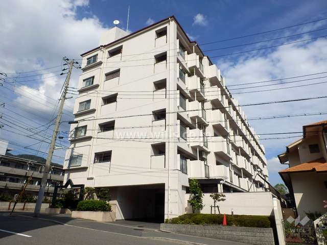 甲南オークス本山の外観（南西側から）