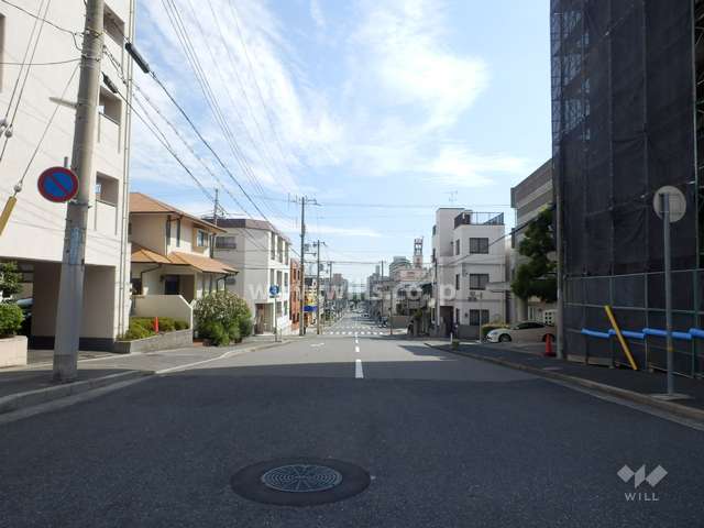 敷地東側の前面道路