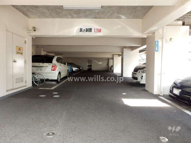 敷地内駐車場（屋内平面式）