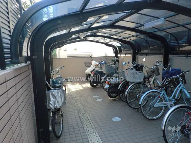 駐輪場（ルーフ付き）