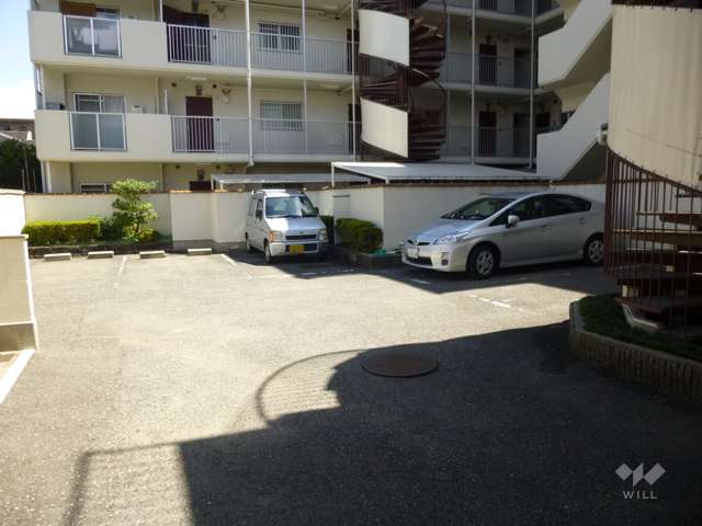 敷地内駐車場（屋外平面式）