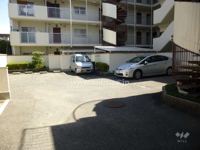 敷地内駐車場（屋外平面式）