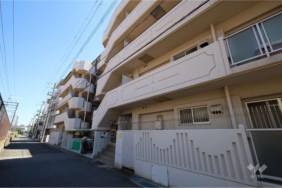 甲南コンセール東灘の外観（西側から）