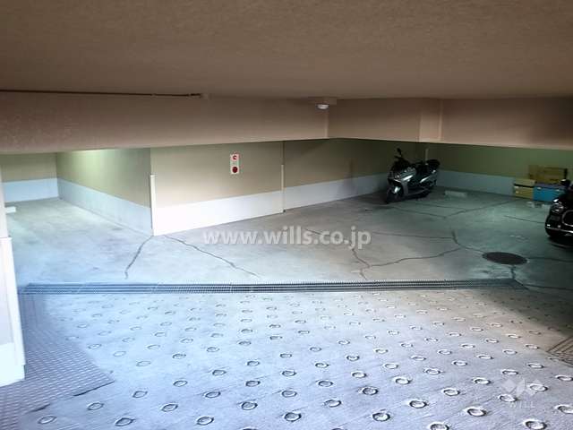 敷地内駐車場（屋内平面式）
