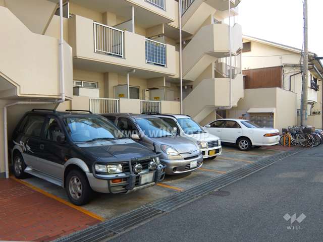 敷地内駐車場（屋外平面式）
