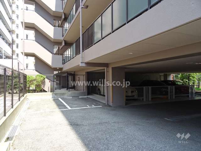 敷地内駐車場（屋外平面式）