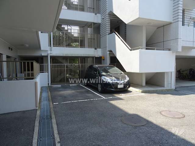 敷地内駐車場（屋外平面式）