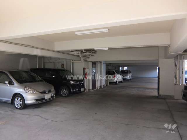 敷地内駐車場（屋内平面式）