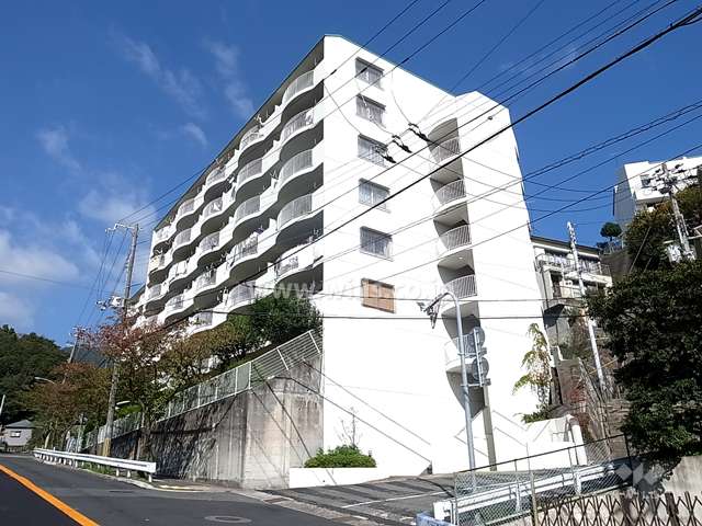 荒神山マンションの外観（南東側から）