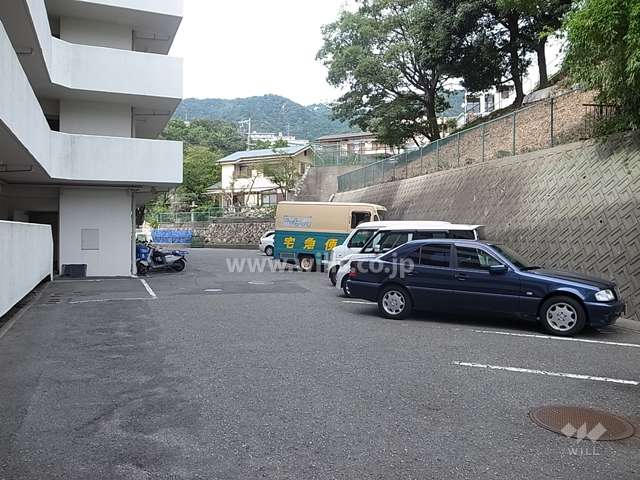 敷地内駐車場（屋外平面式）