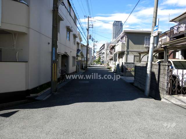 敷地北西側の前面道路