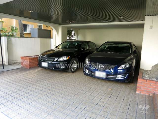 敷地内駐車場（屋内平面式）