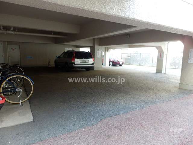 敷地内駐車場（屋内平面式）