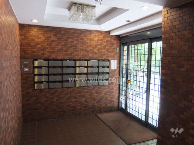 エントランスホール（共用ポスト）