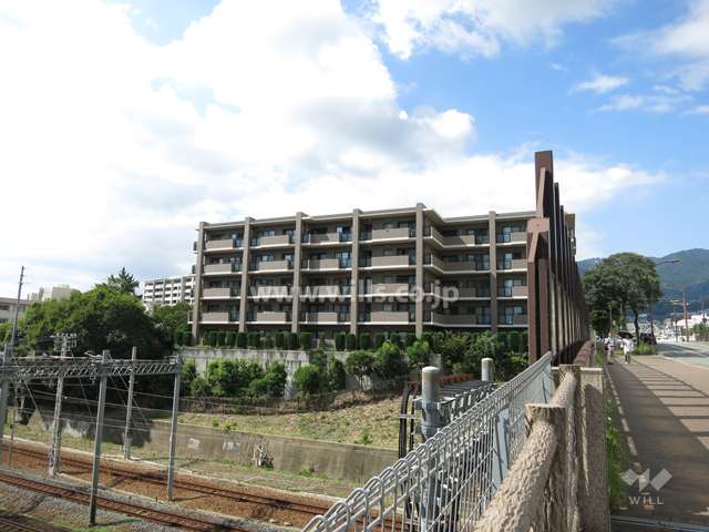 東急ドエルアルス住吉本町の外観（南東側から）