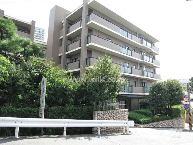 東急ドエルアルス住吉本町の外観（北側から）