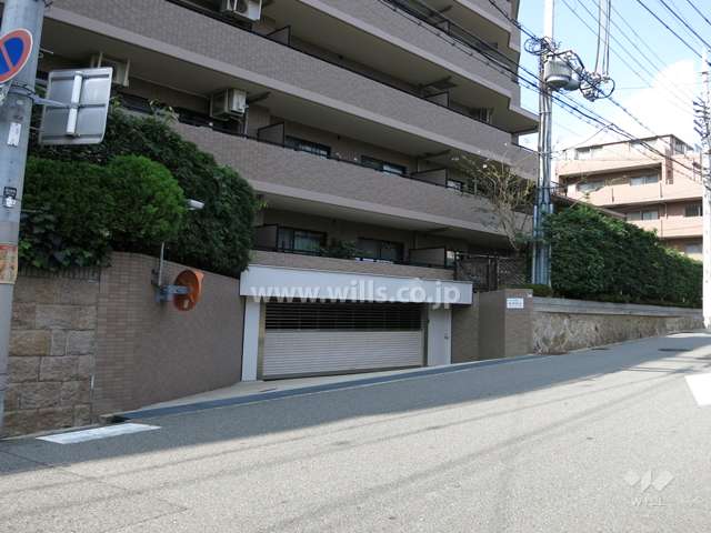 東急ドエルアルス住吉本町エスタシアの外観（南東側から）
