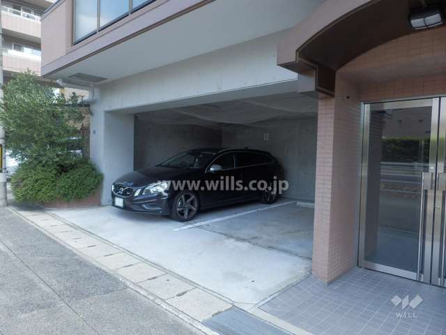 敷地内駐車場（屋内平面式）