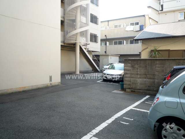 敷地内駐車場（屋外平面式）