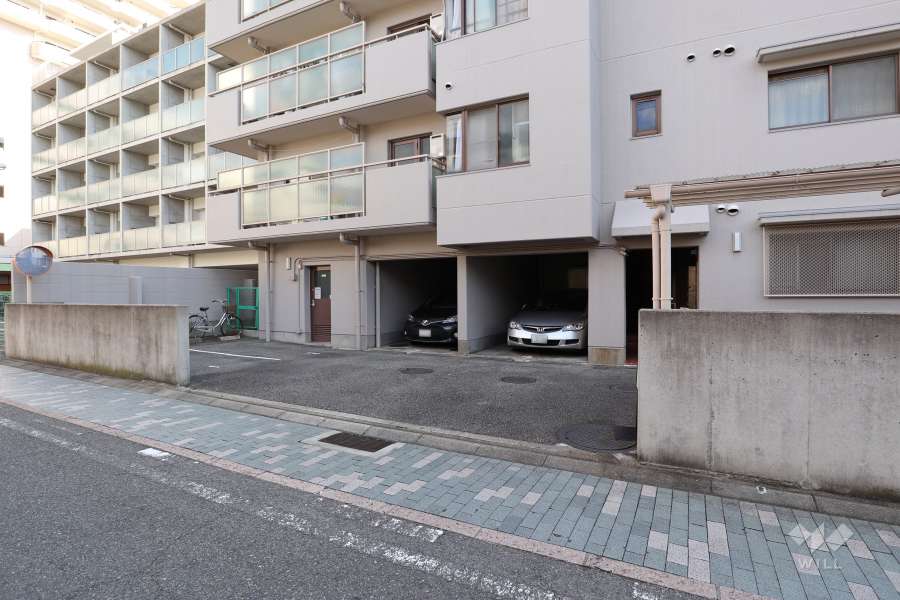 駐車場の出入り口