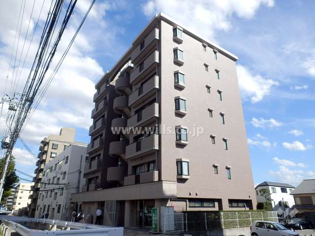 藤和岡本ホームズの外観（北西側から）