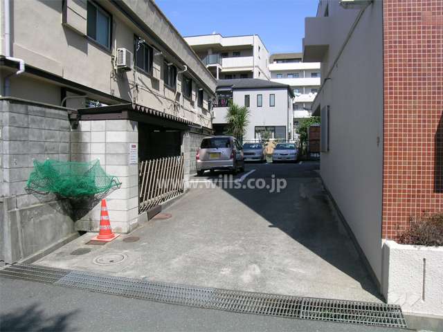 駐車場入り口